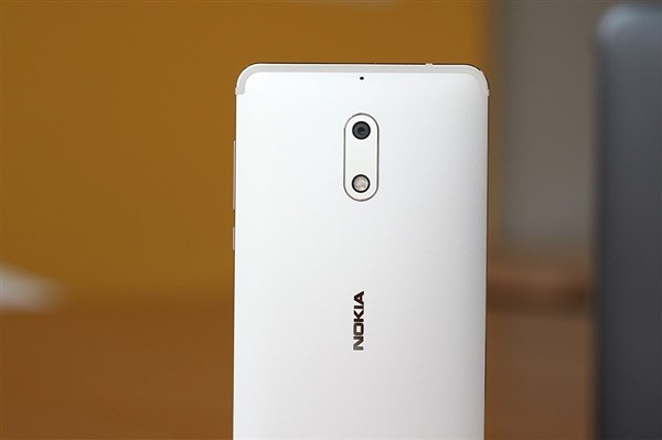 Chiem nguong Nokia 6 mau trang tuyet dep sap ra mat-Hinh-3
